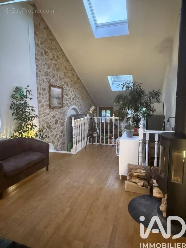 Photo 1 - Maison à SAINT-REMY-LES-CHEVREUSE