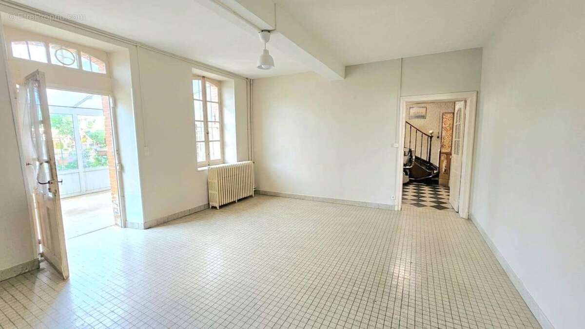 Maison à CINTEGABELLE
