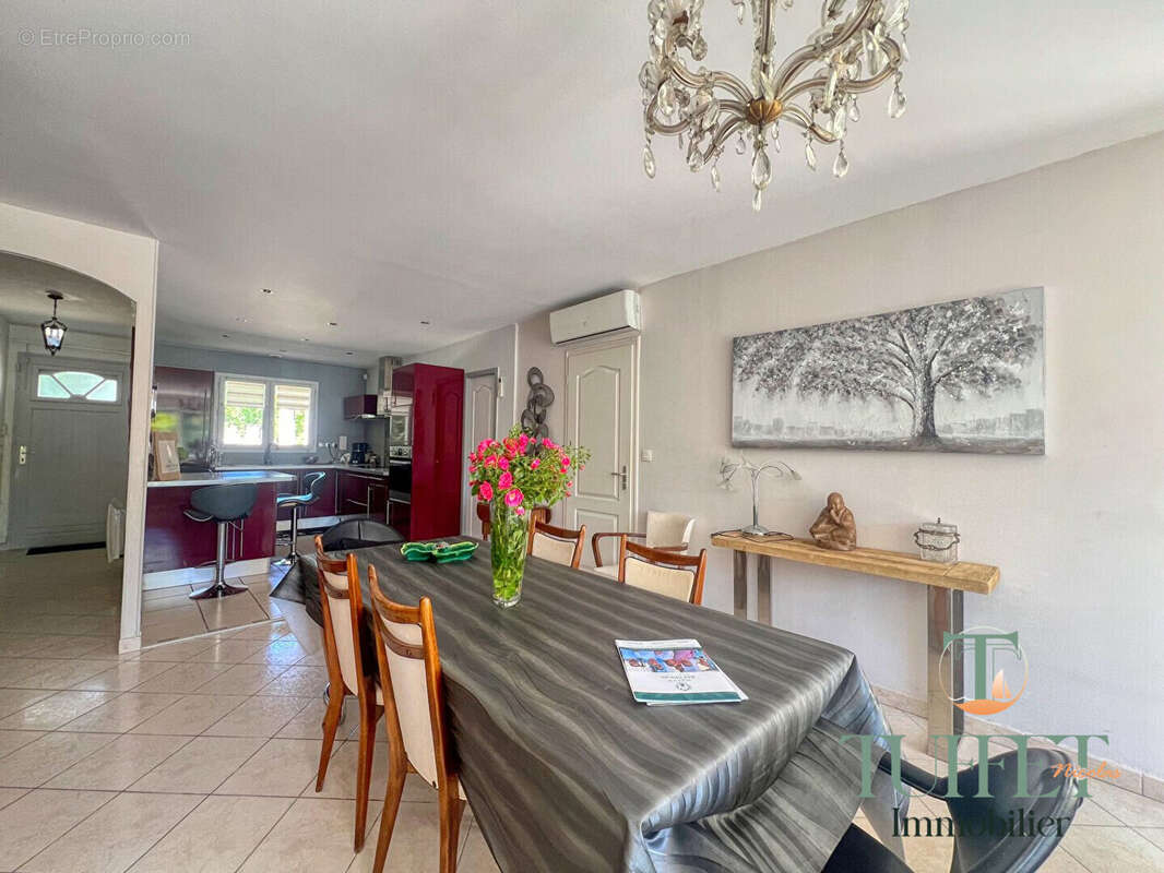 Maison 118 m² à Breuillet  - photo 8