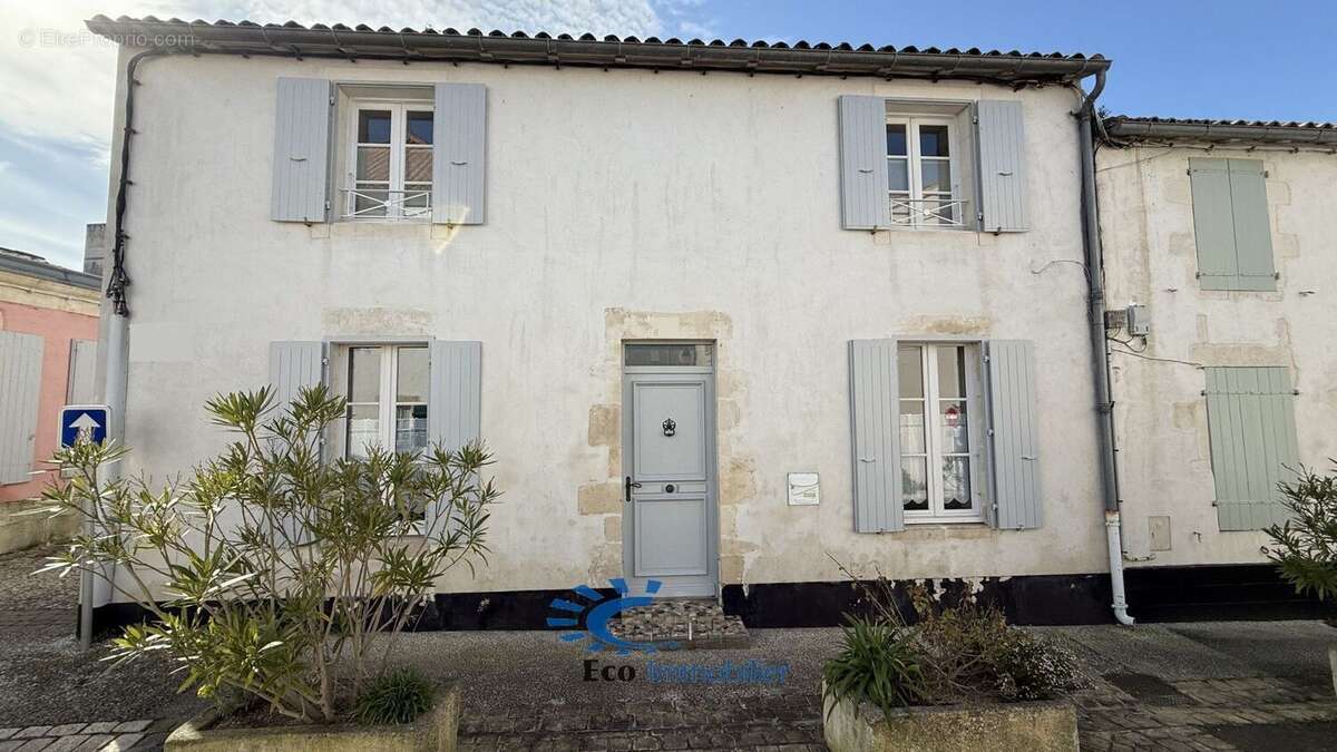 Maison à LA FLOTTE