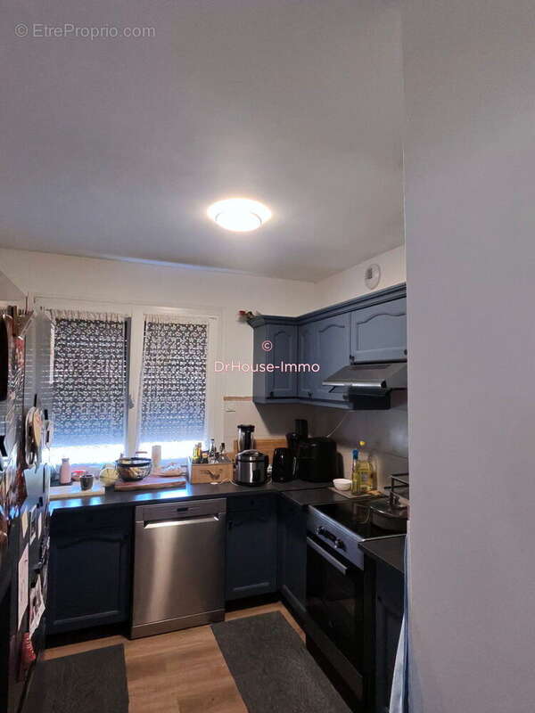 Appartement 85 m² à Vals-Pres-Le-Puy  - photo 2
