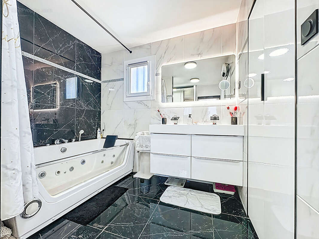 Maison à PLAN-DE-CUQUES