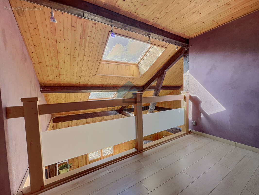 Maison à LES ECORCES