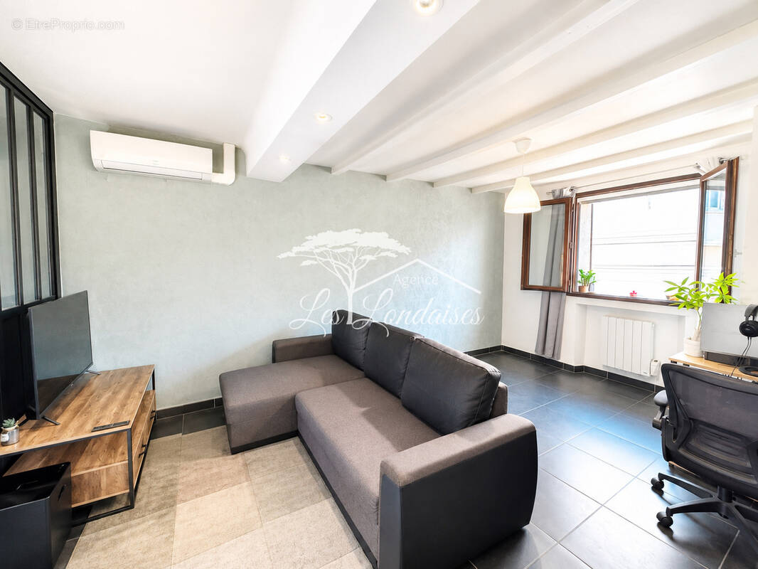 Appartement à LA LONDE-LES-MAURES