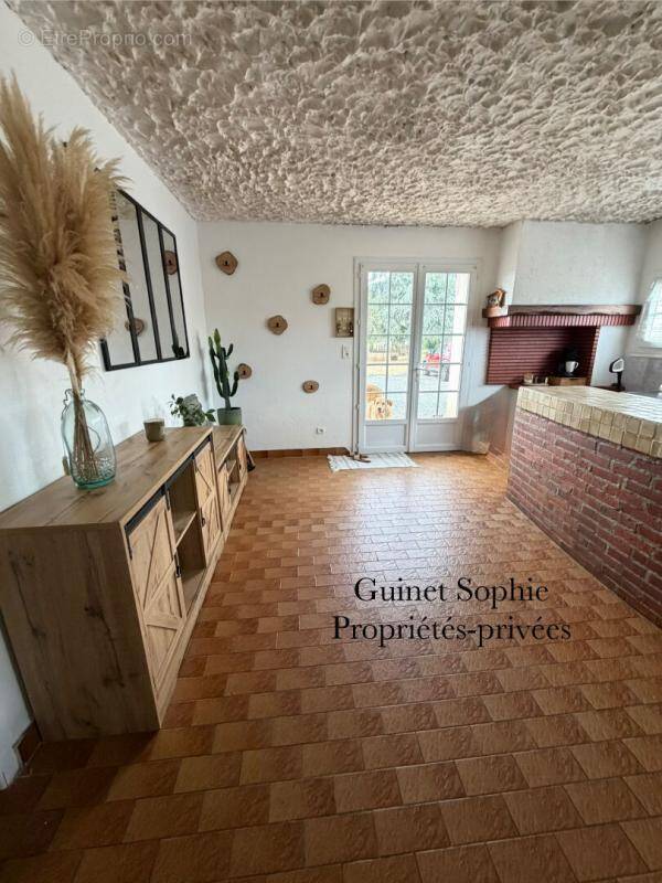 Maison à NALLIERS
