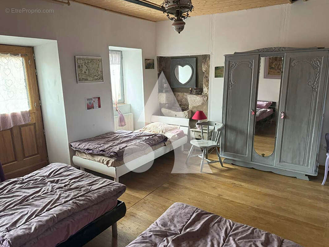 Maison à LUNAN