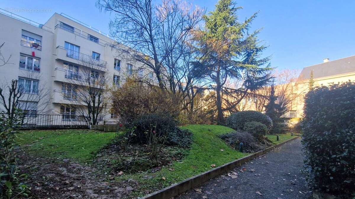 Appartement à PARIS-20E