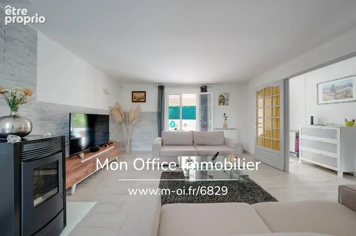Référence : 6829-CDI - Maison de plain-pied avec piscine et espace annexe indépendant - photo 5