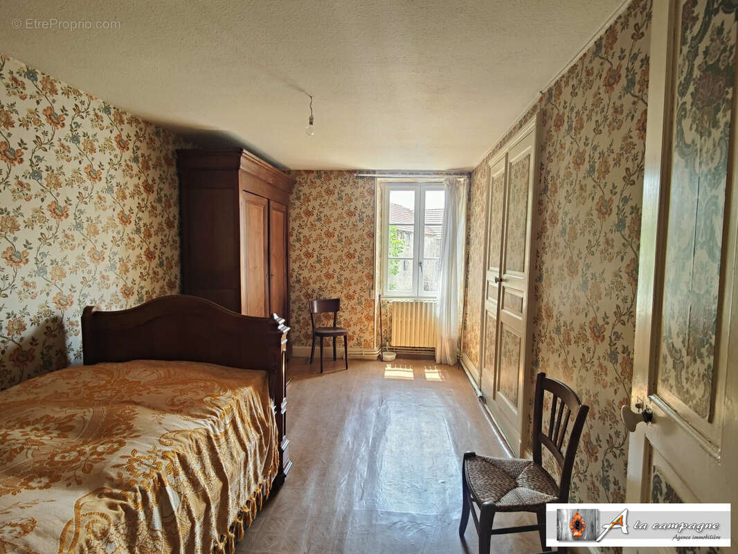 Maison à ROUGNAT