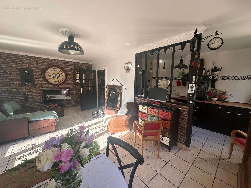 Appartement à SAINT-GERMAIN-LES-ARPAJON