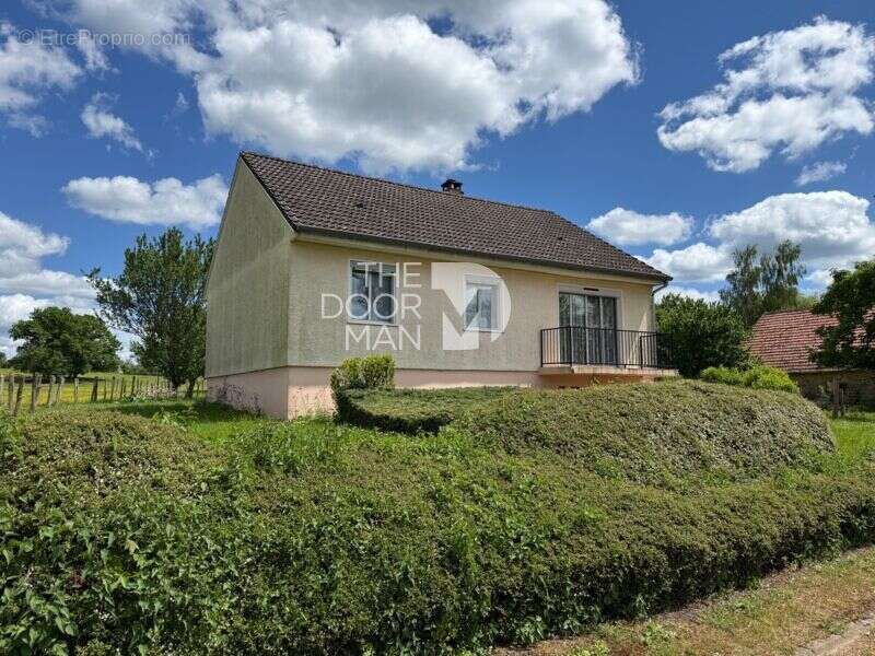 Maison à TORCENAY