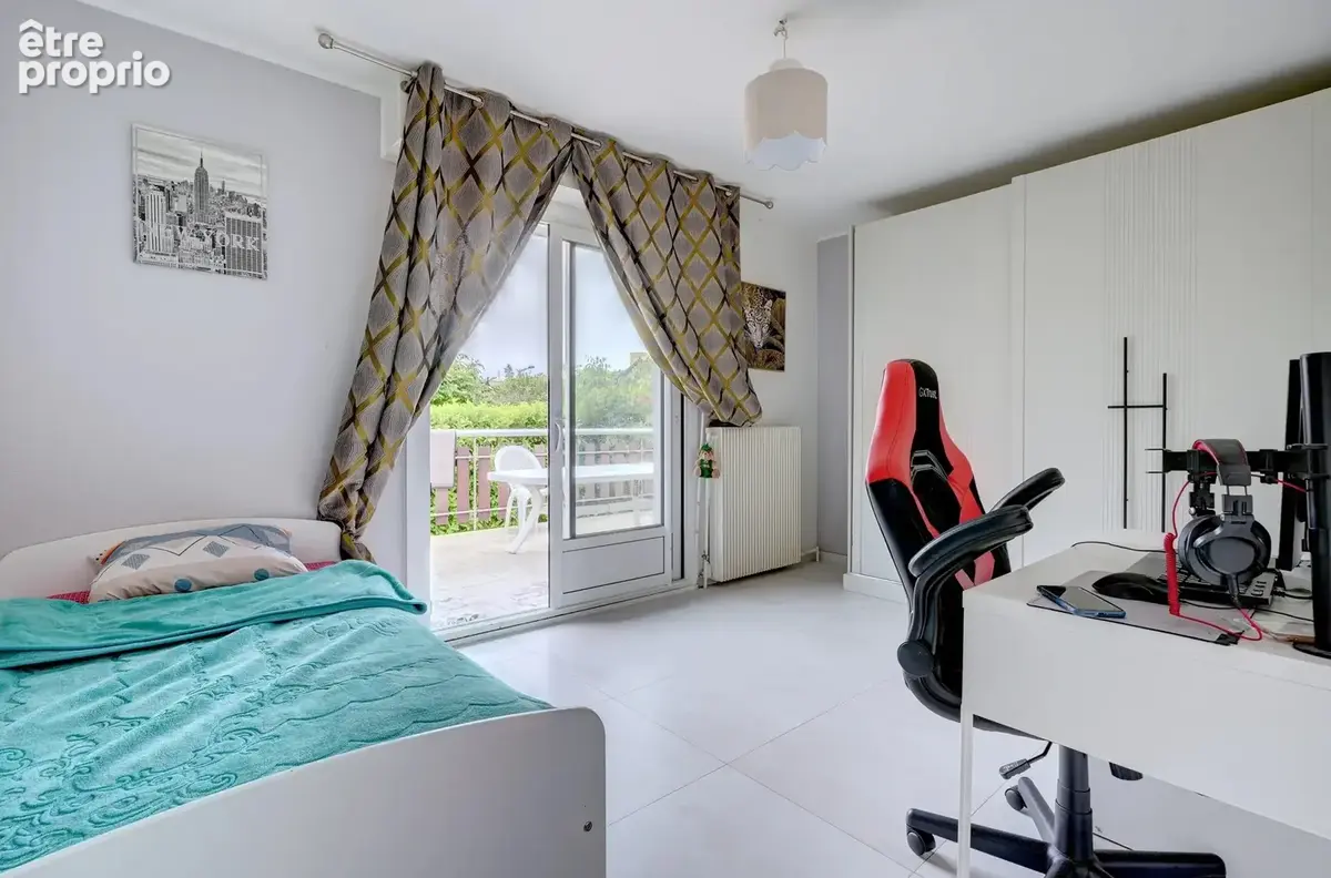 Feyzin – maison 130 m² – 4 chambres – deux espaces de vie – terrain de 700 m² - photo 6