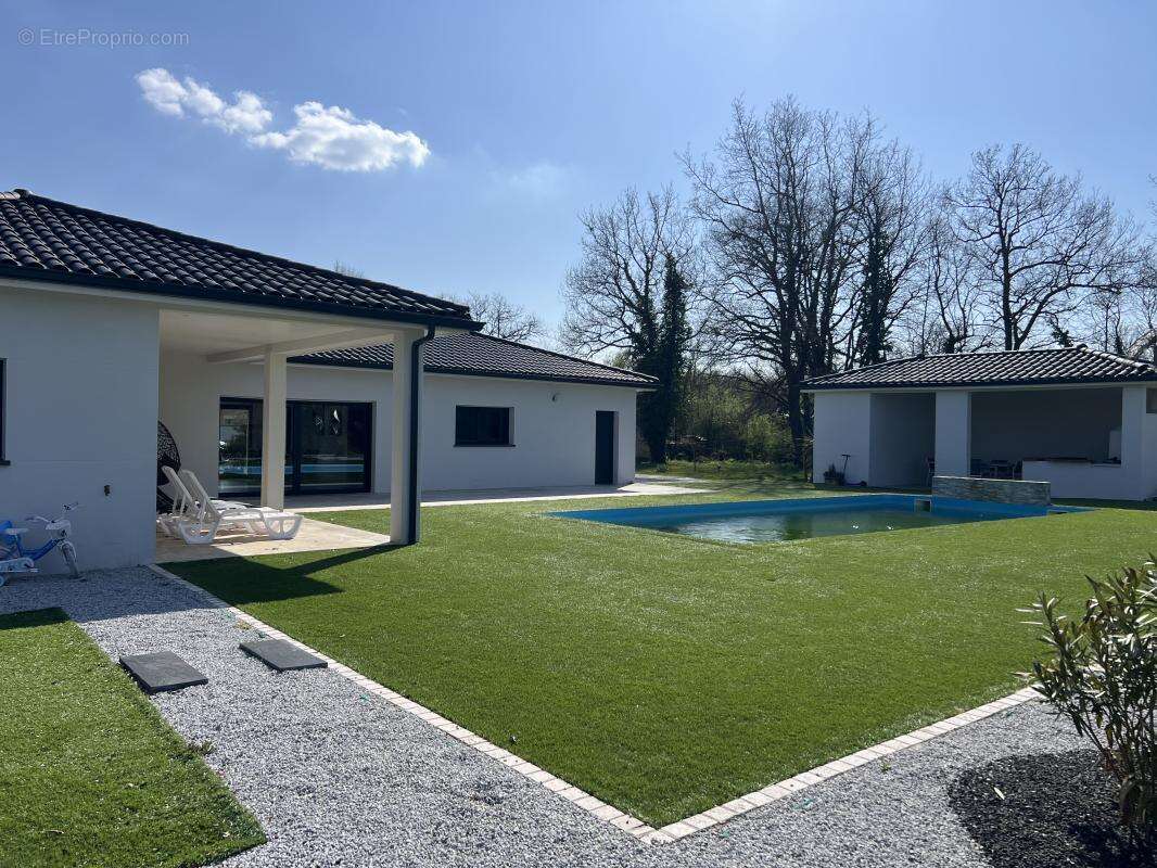 Maison à CASTELSARRASIN