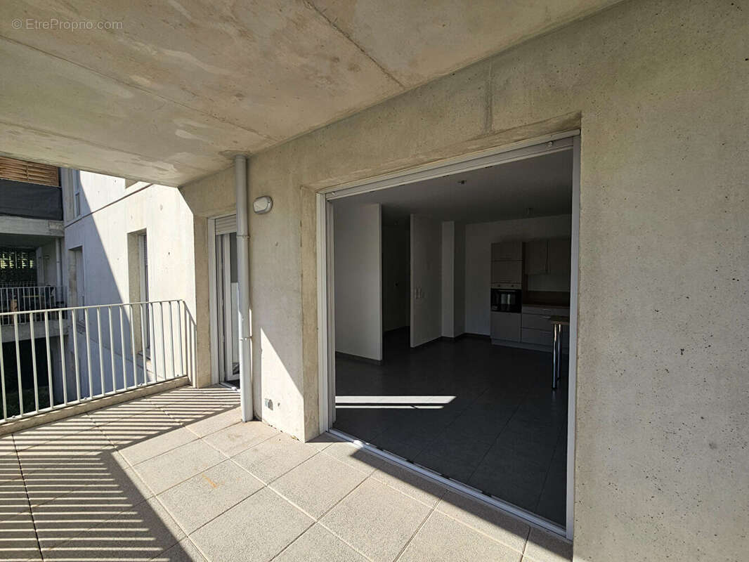Appartement à MARSEILLE-1E