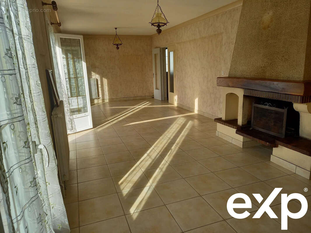 Maison à ROUZIERS-DE-TOURAINE