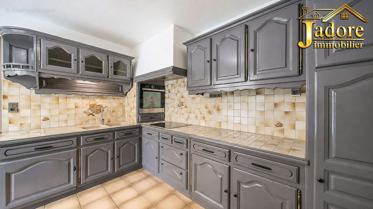 Grande maison familiale secteur calme - photo 10