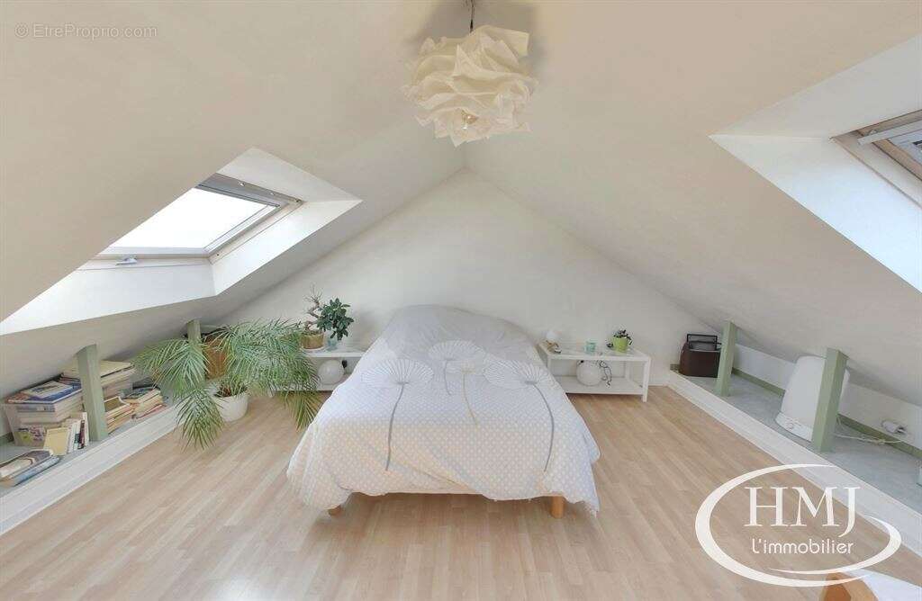 Maison à COURCOURONNES