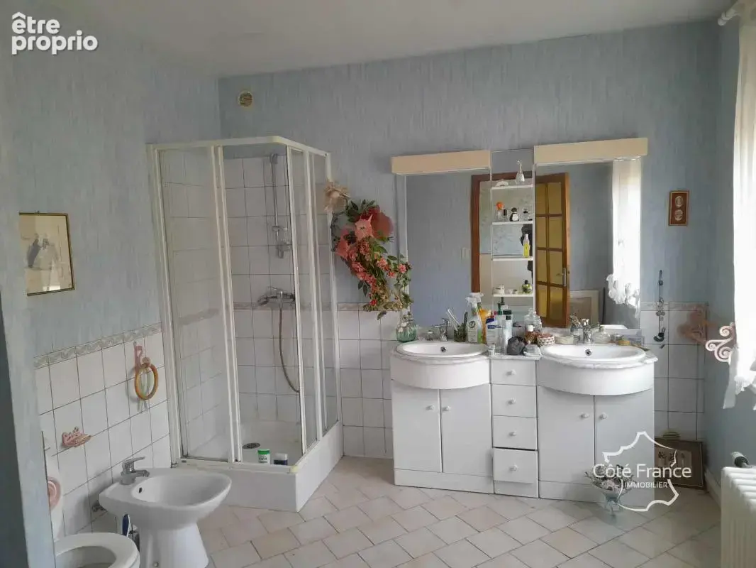 Maison idéalement située, beaux volumes - photo 13