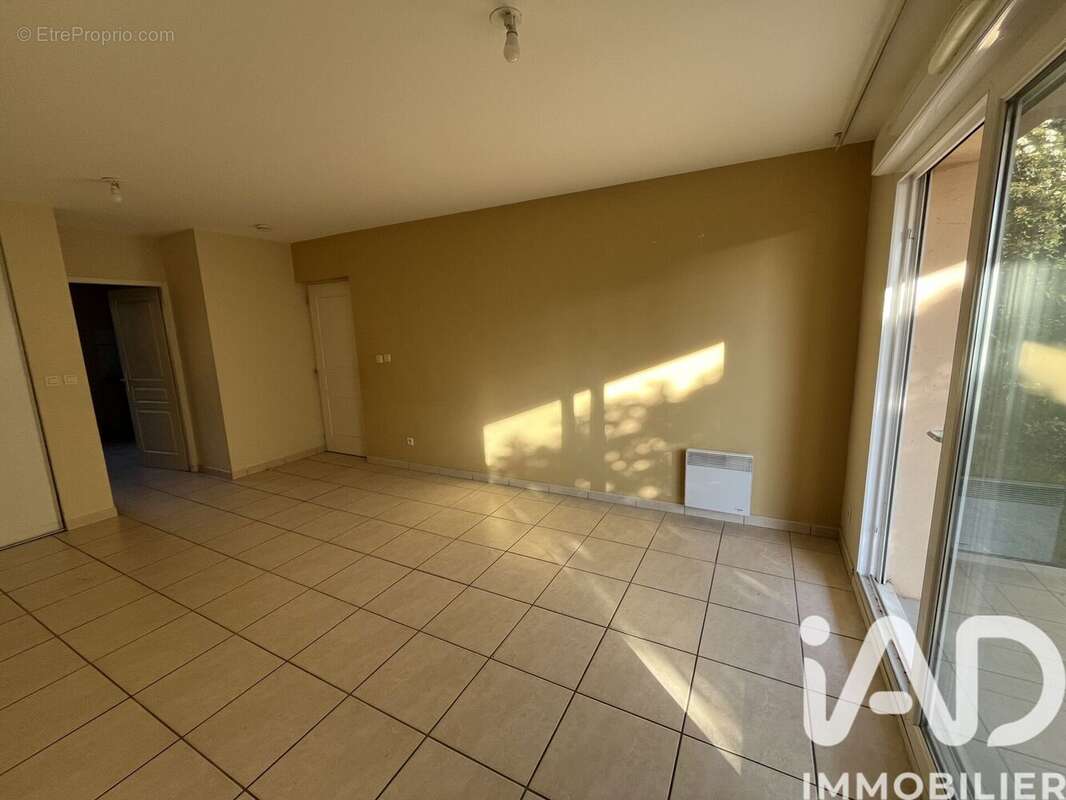 Appartement 65 m² à Saint-Paul-Trois-Chateaux  - photo 7