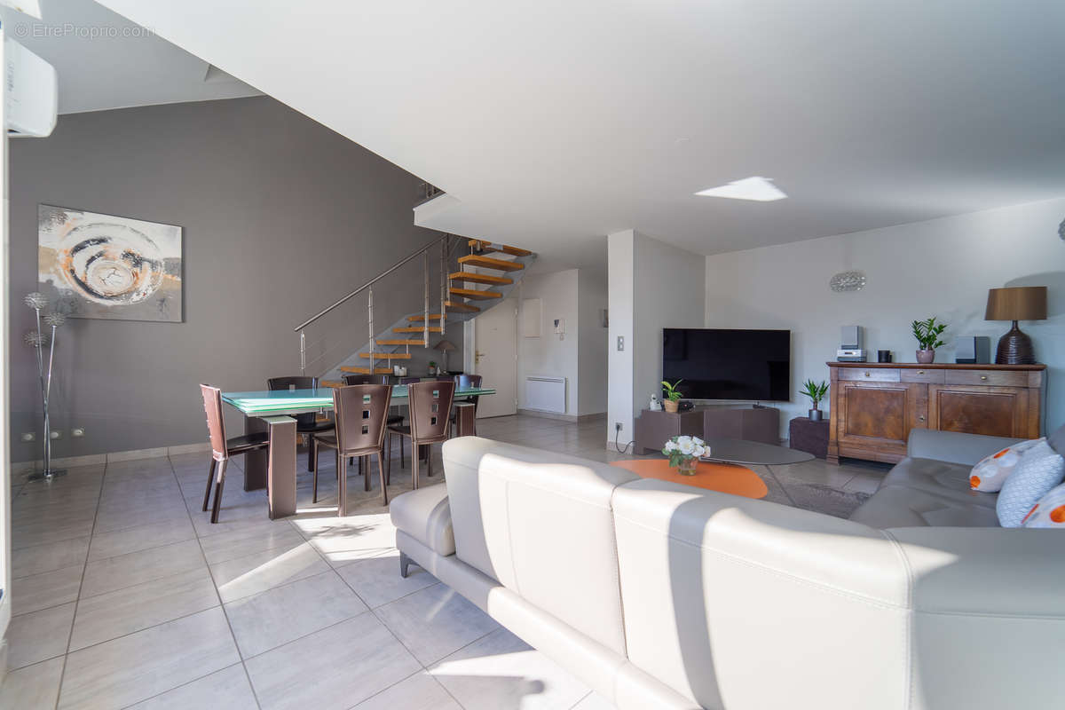 Appartement de type T5 en duplex de 122m² avec balcon - photo 4