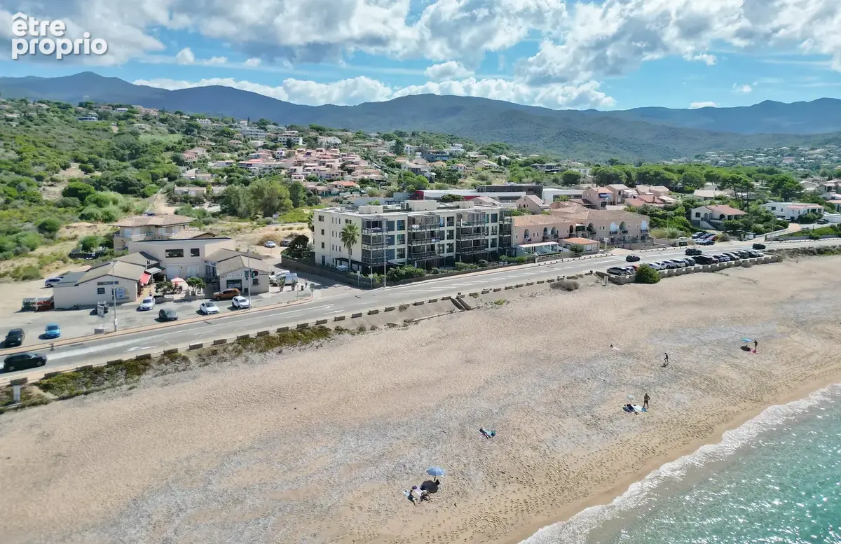 RIVE SUD Agosta Plage - Superbe T3 traversant vue mer + Garage - photo 2