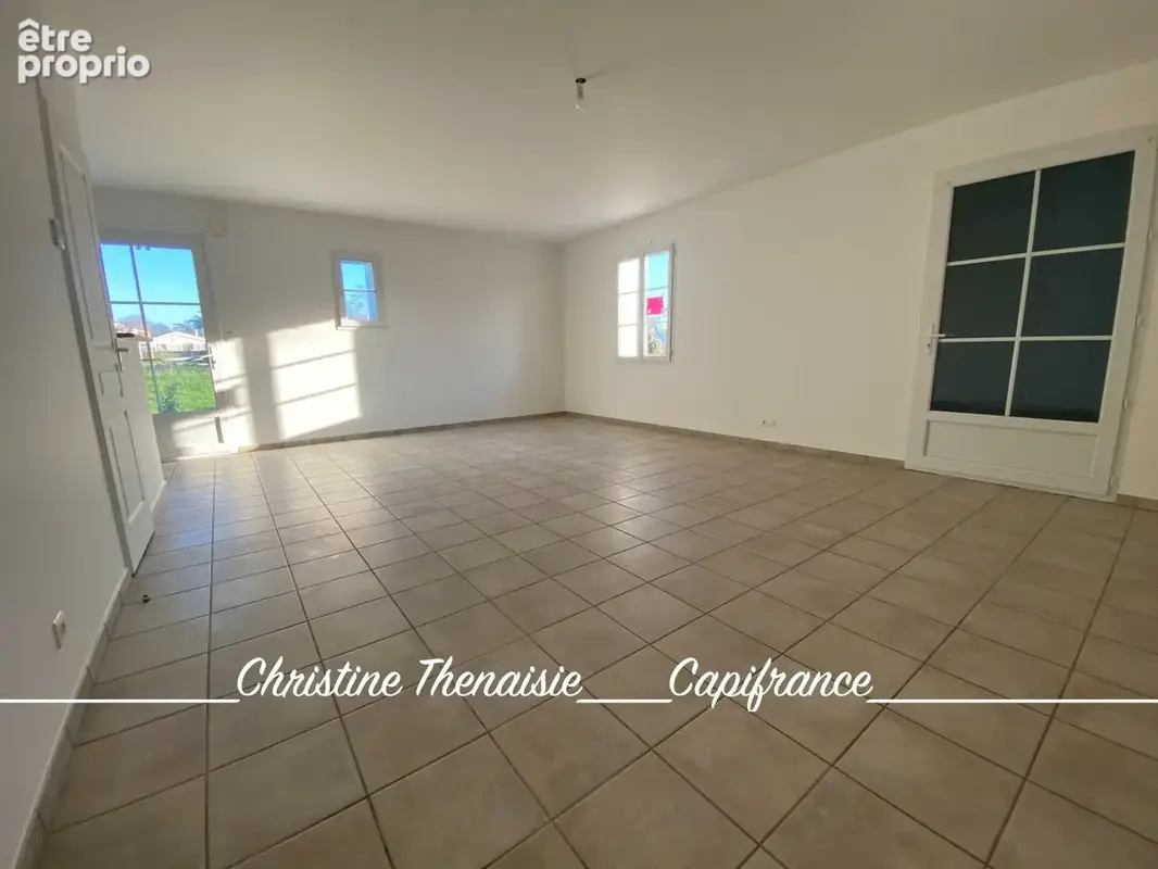 Maison à vendre 3 pièces coeur de ville avec terrain BEAUVOIR SUR MER (85) - photo 8