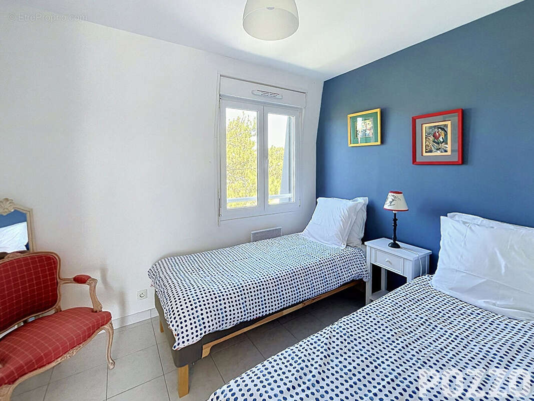 Appartement Jullouville 3 pièce(s) plage à 50 m , terrasse , résidence sécurisée - photo 11