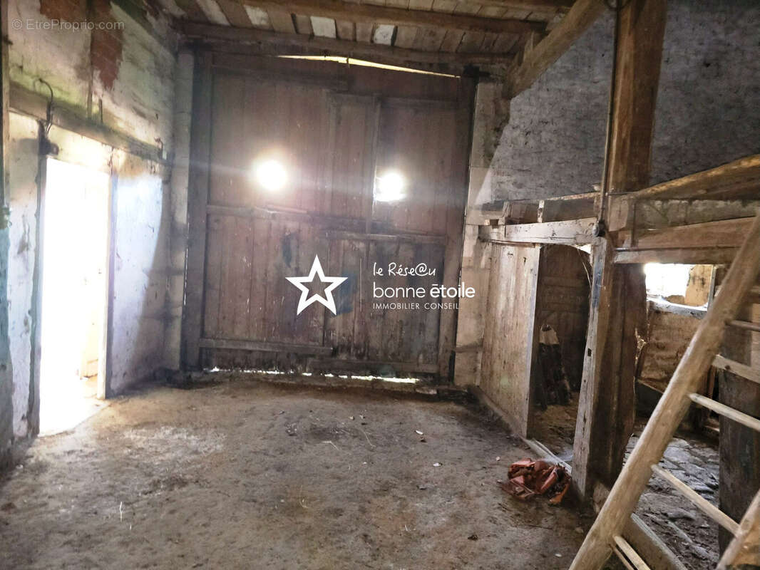 Maison à NEUILLY-L&#039;EVEQUE