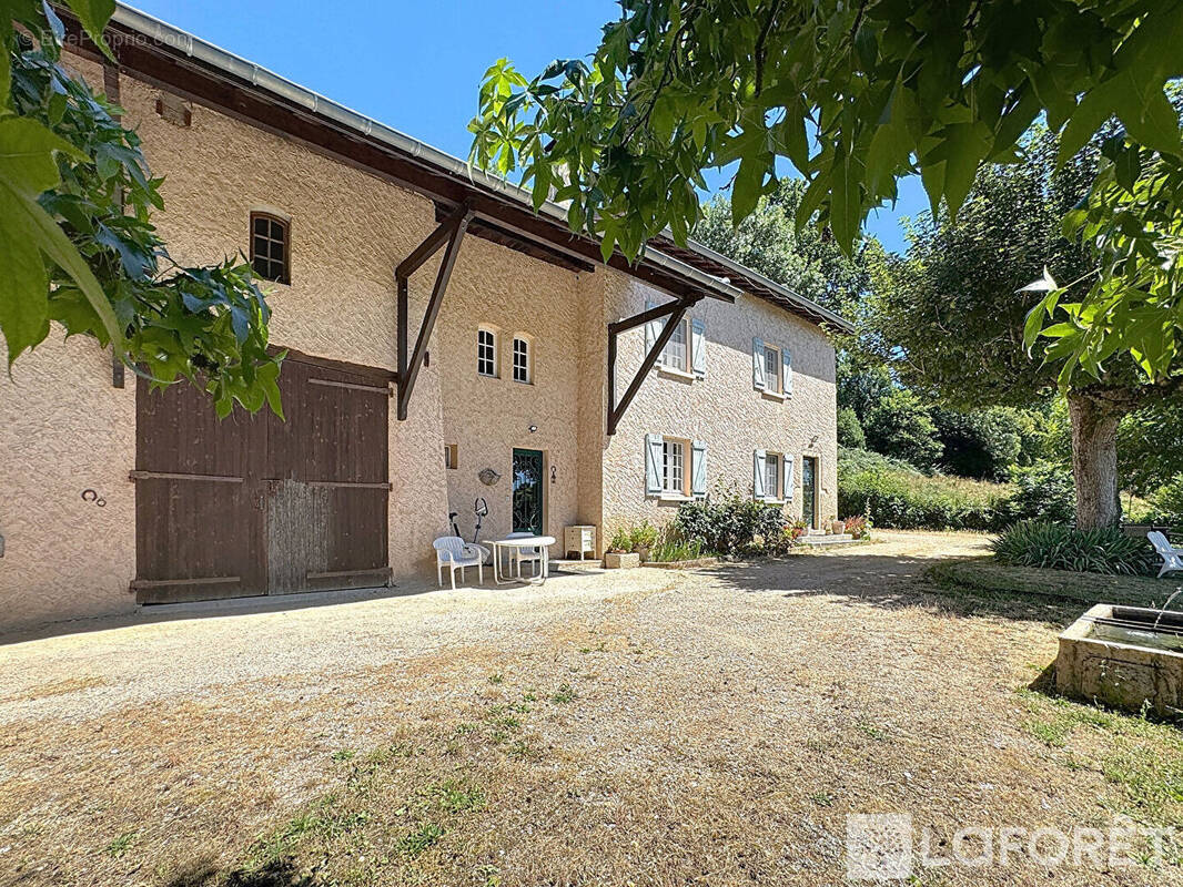 Maison à SAINT-HILAIRE-DE-LA-COTE