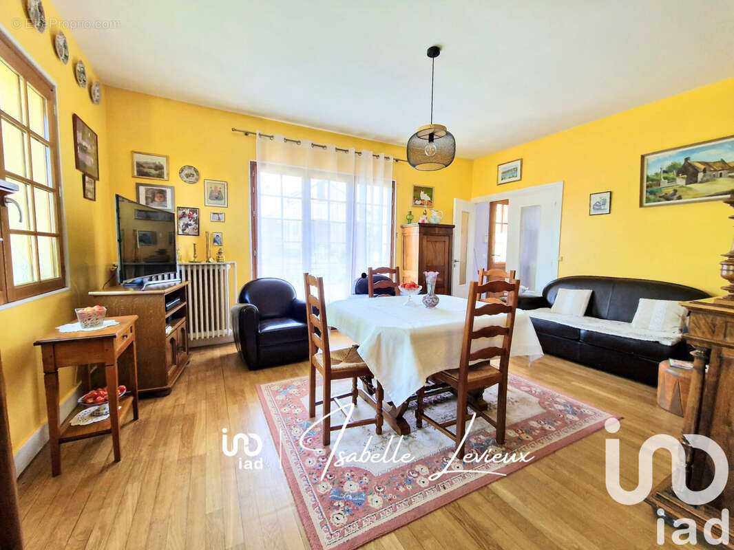 Maison 113 m² à Autouillet  - photo 4