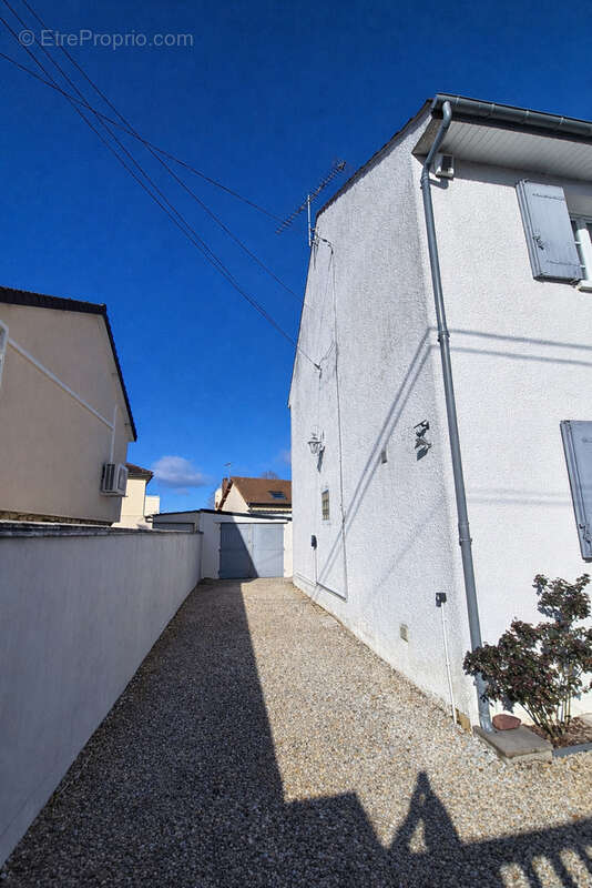Maison à COURTRY
