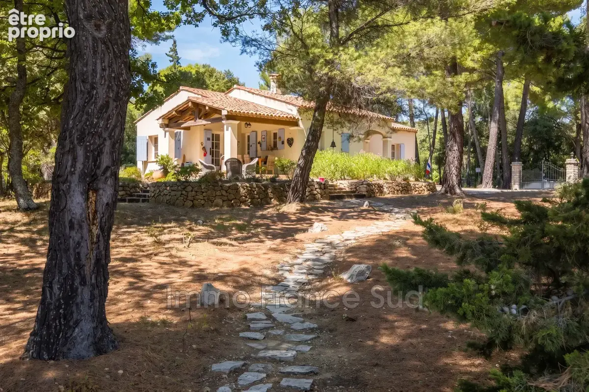 Maison à TOURTOUR