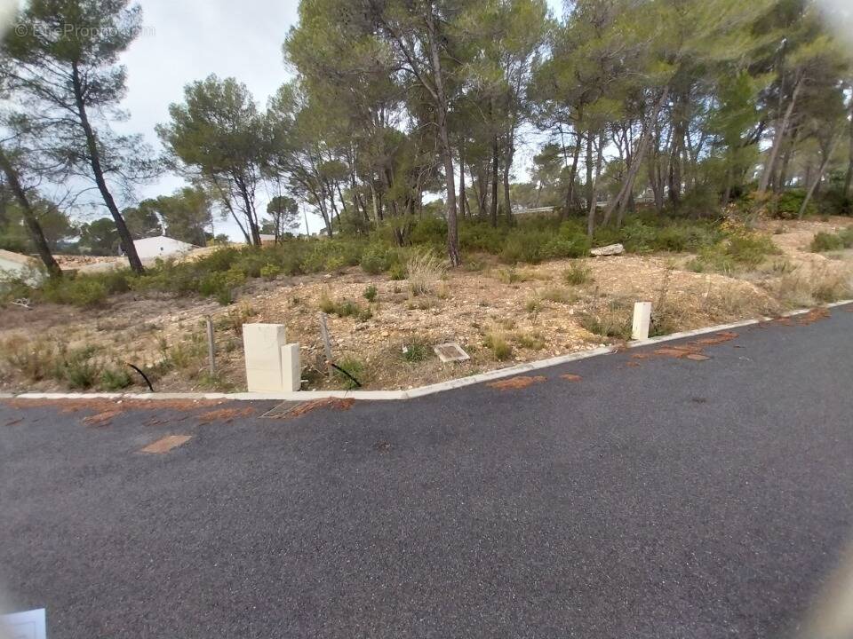 Terrain à SALERNES