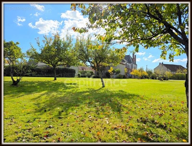 Maison à VARENNES-CHANGY