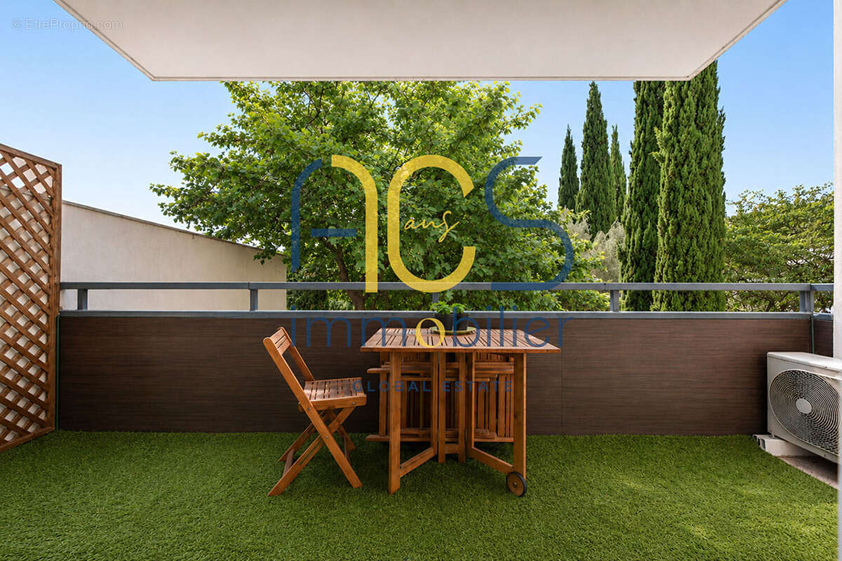 Appartement à CHATEAUNEUF-LES-MARTIGUES