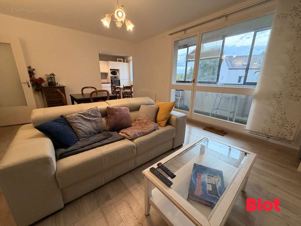 Appartement à LE RHEU