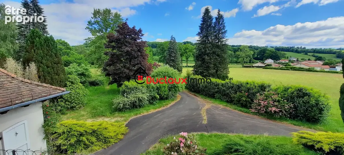 Grande maison individuelle - Sous sol complet - Terrain plat d'1 hectare et demi - photo 3