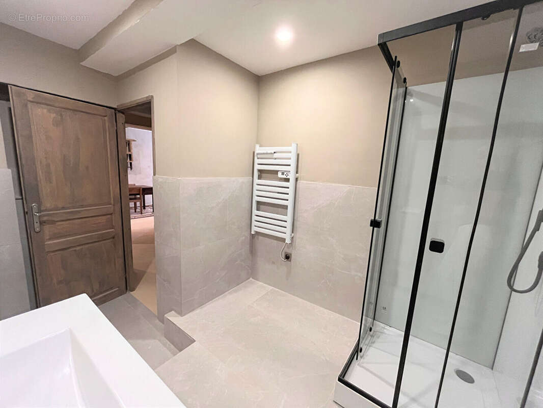 Appartement à SAINT-SATURNIN-LES-APT