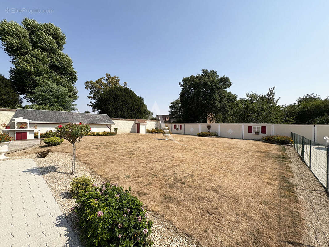 Maison de village avec piscine - Proche DOURDAN (91410) - 10 pièce(s) 240 m2 - photo 15