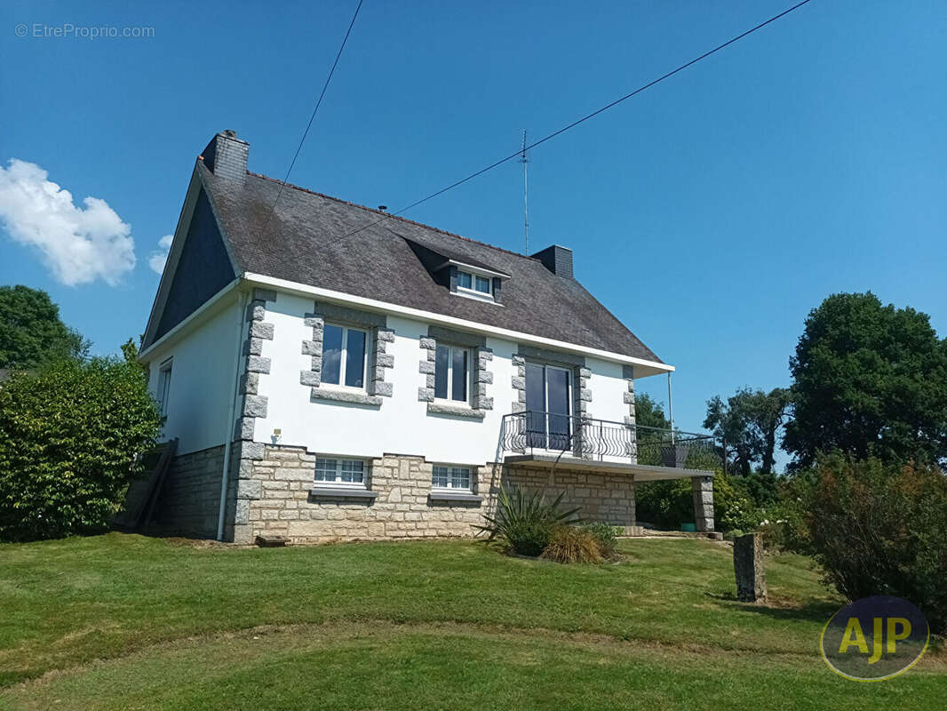 Maison à SAINT-LAURENT-SUR-OUST