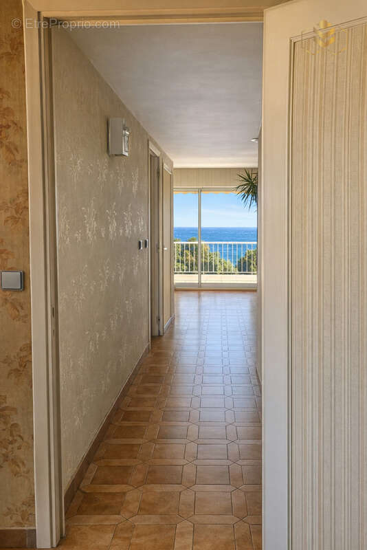 Appartement à ROQUEBRUNE-CAP-MARTIN