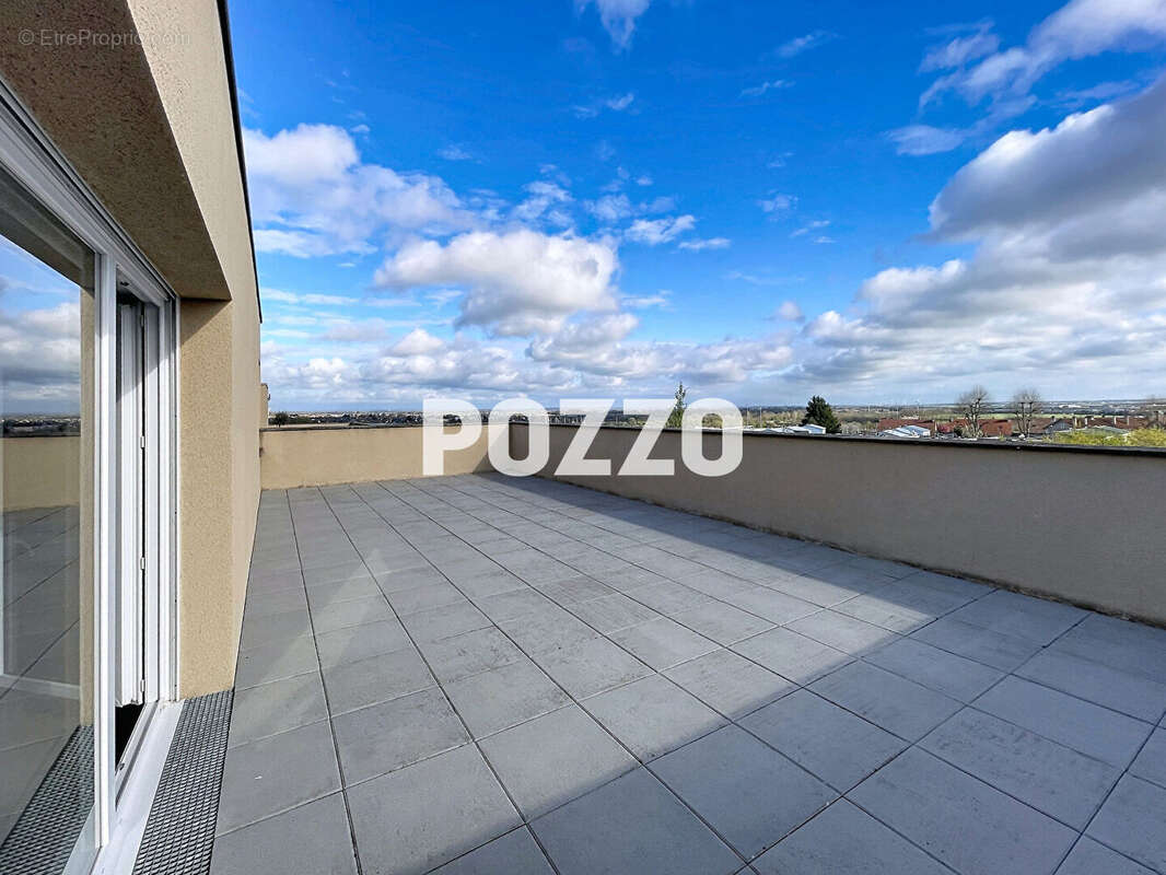 Appartement à COLOMBELLES