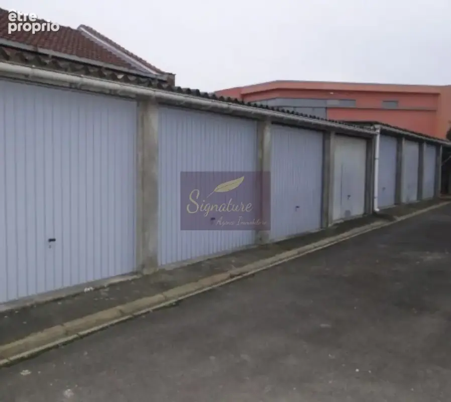 Photo Parking à Allonnes au prix de 589 980€