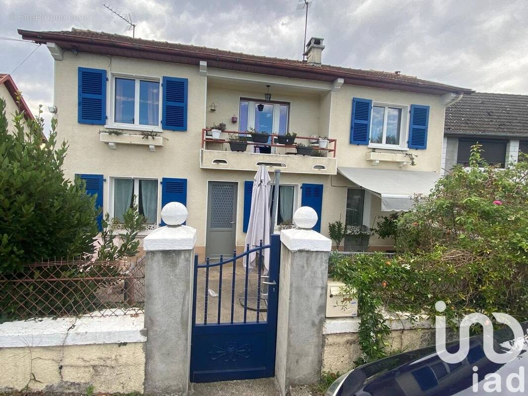 Photo 1 - Maison à NAVAILLES-ANGOS