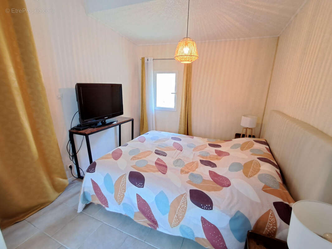 Maison à VILLEVIEILLE