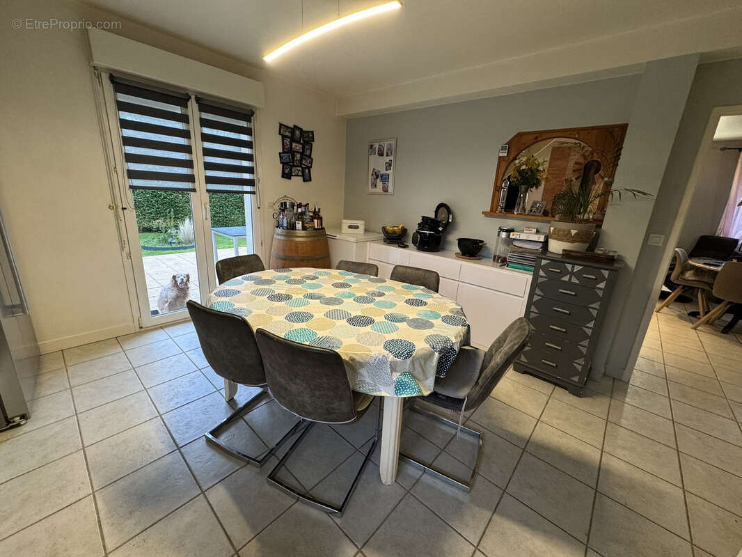 Maison à LA RIVIERE-SAINT-SAUVEUR