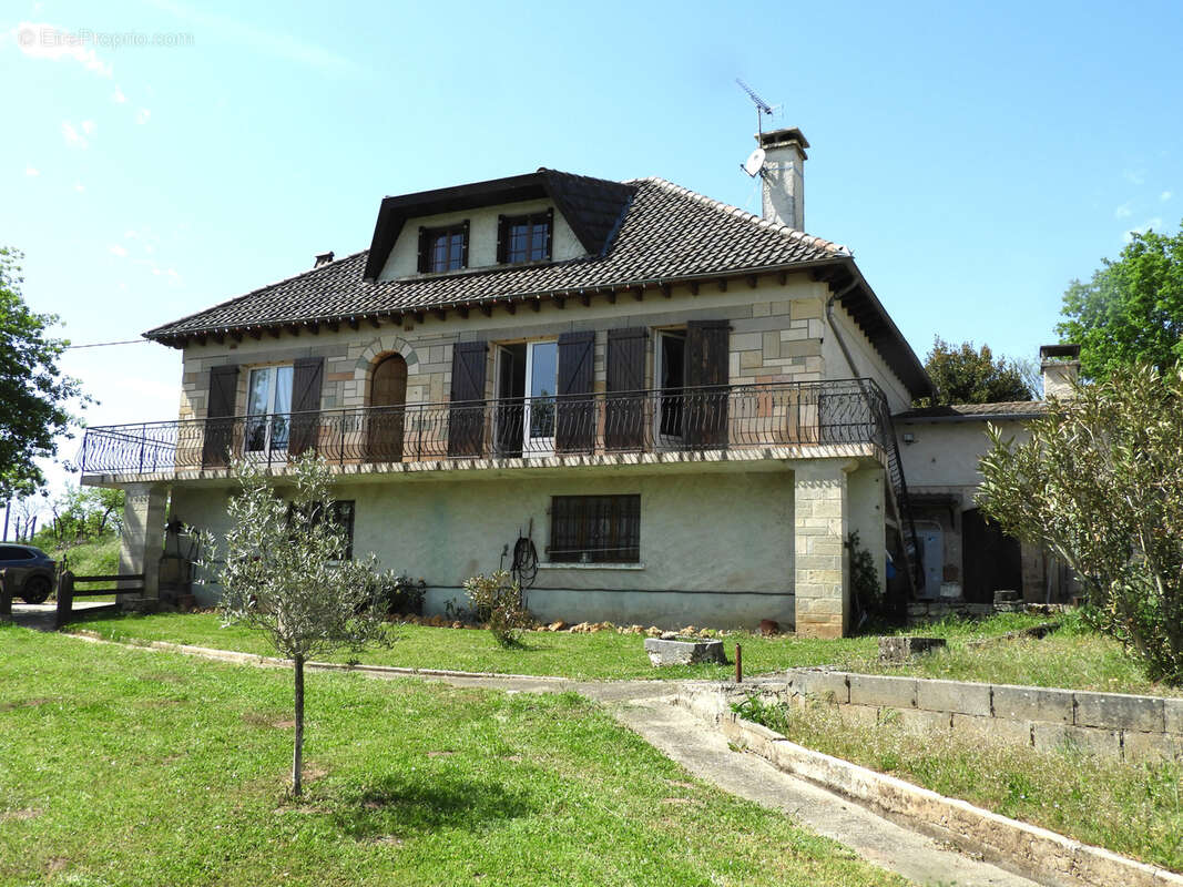 Maison à VILLEFRANCHE-DE-ROUERGUE