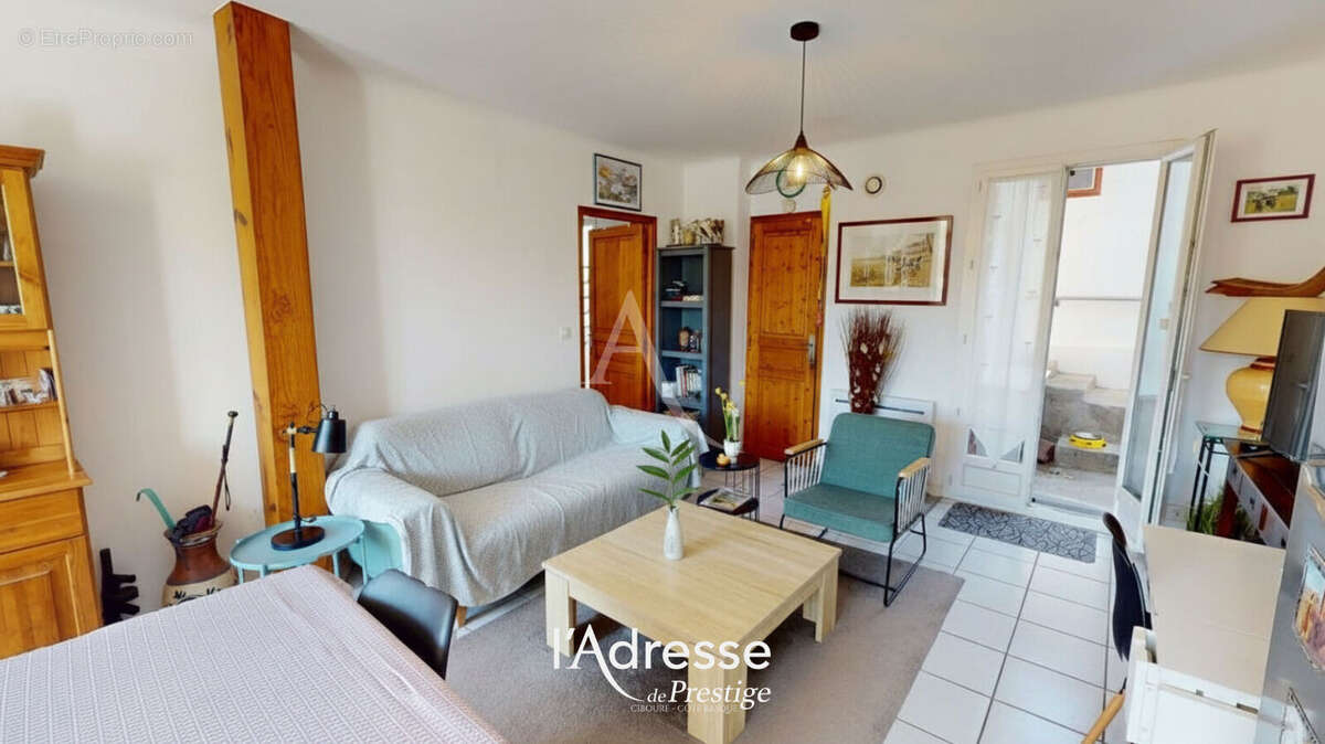 Ascain : Appartement T3 avec jardin, garage et atelier ! - photo 4