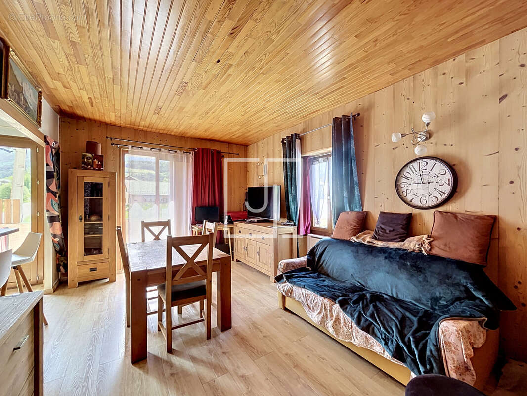 Appartement à JAUSIERS