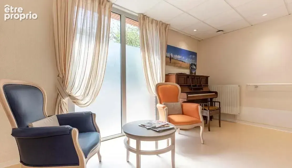 Investissement locatif  ste foy d'aigrefeuille  résidence ehpad la cocagne - 6.6% de rentabilité - photo 3